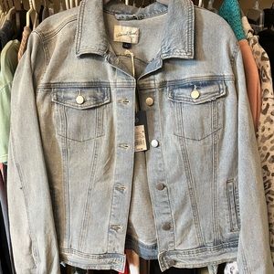 Jean jacket. NWT. Large.